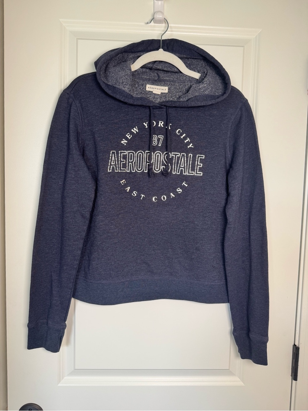 Aeropostale women’s cropped Navy Blue Pullover Hoodie with silver foil Logo